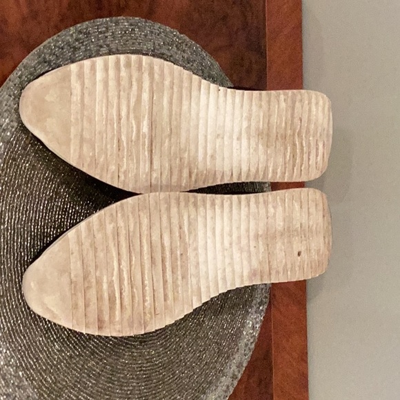 Anne Klein zipper sneakers - Picture 6 of 6